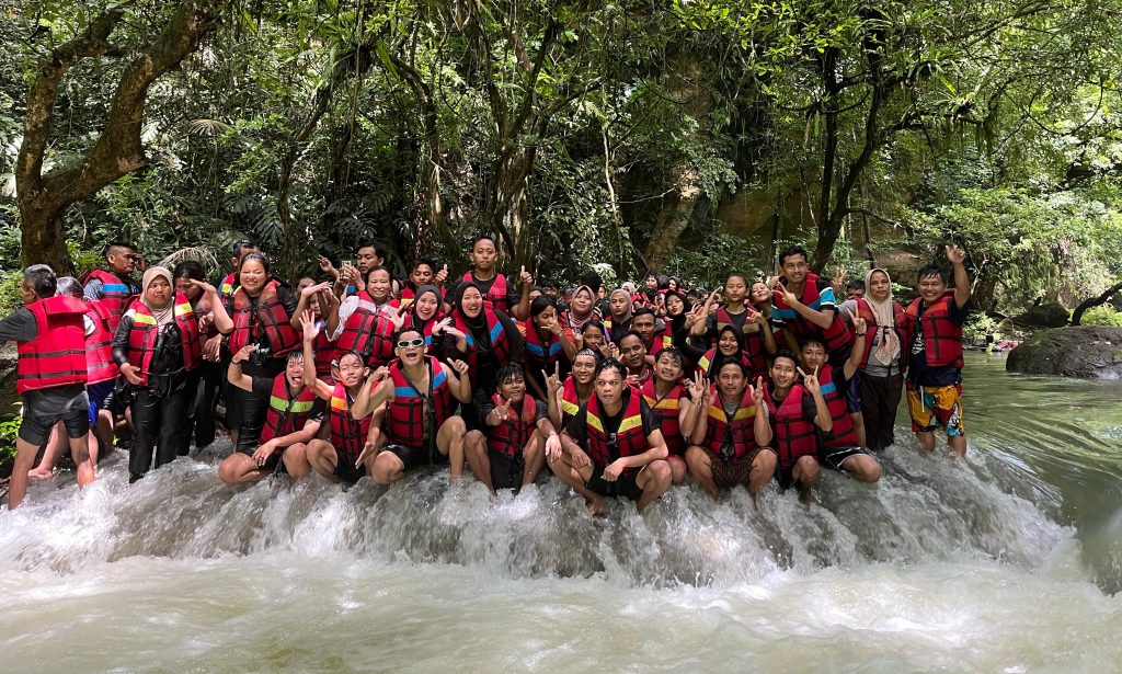 body rafting citumang pangandaran body rafting citumang pangandaran
