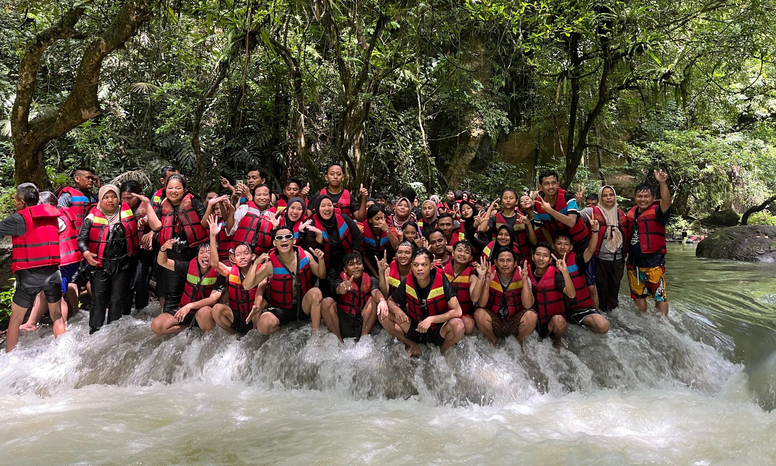 Liburan Seru di Pangandaran: Body Rafting di Citumang